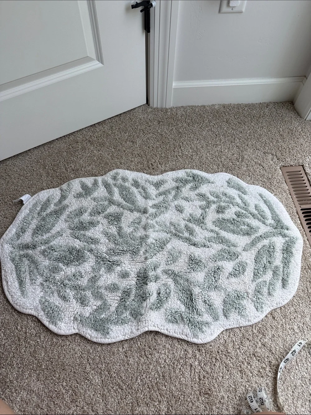 *SET OF 2* Plush Leaf-Pattern Bath Rug - Sky/White